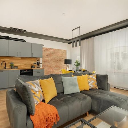 Komeda Apartment Hidden In Poznan Old Town By Noclegi Renters Екстер'єр фото