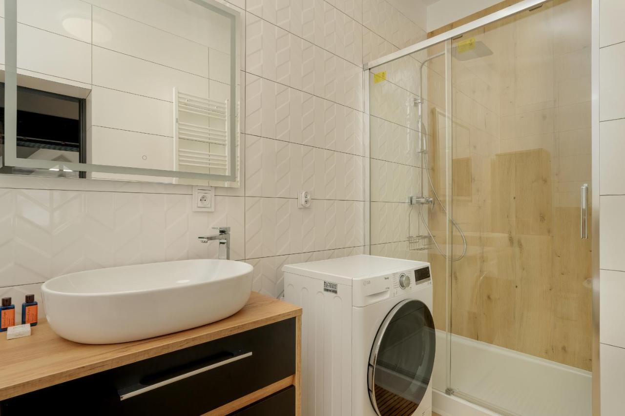 Komeda Apartment Hidden In Poznan Old Town By Noclegi Renters Екстер'єр фото